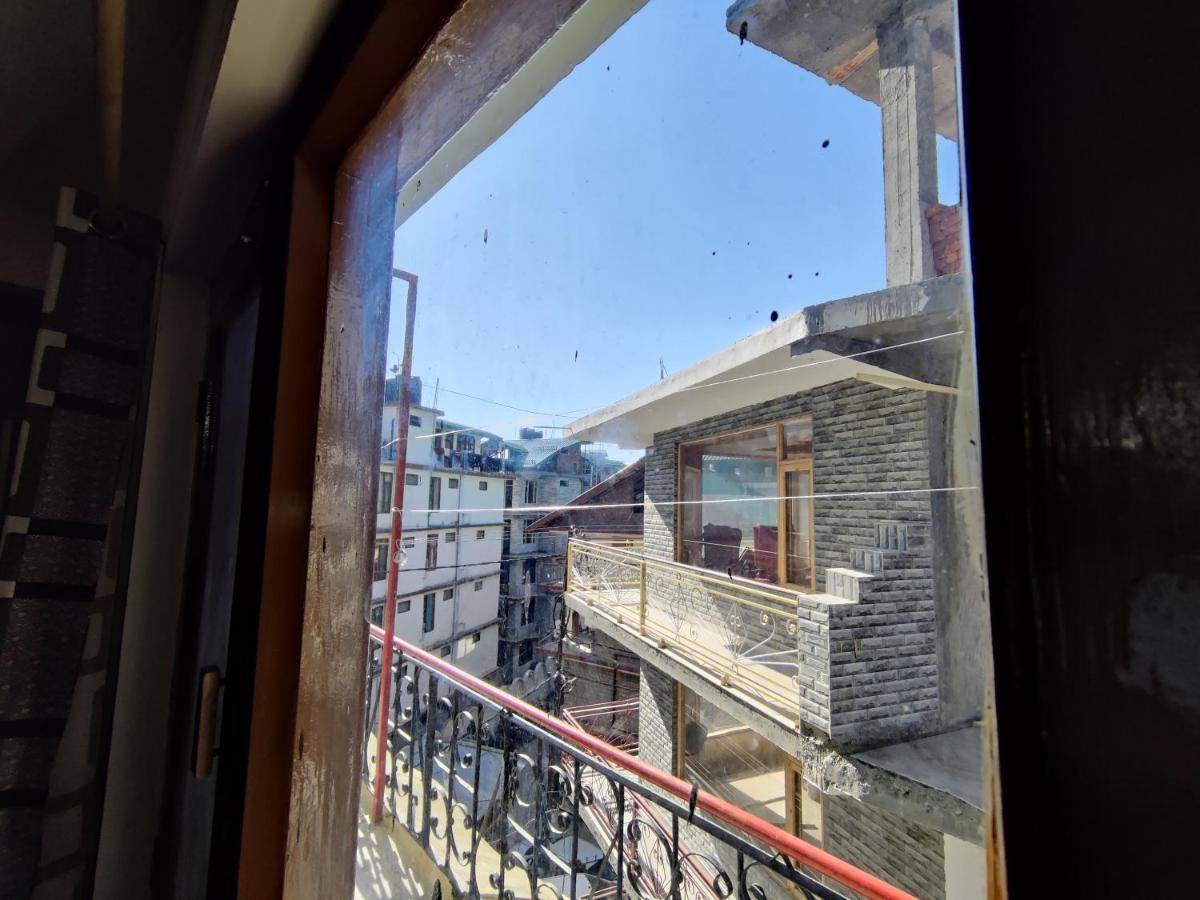 Hotel Alankar Manāli Kültér fotó