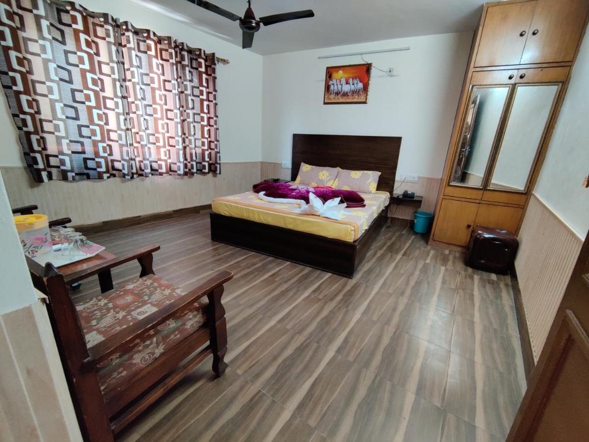 Hotel Alankar Manāli Kültér fotó